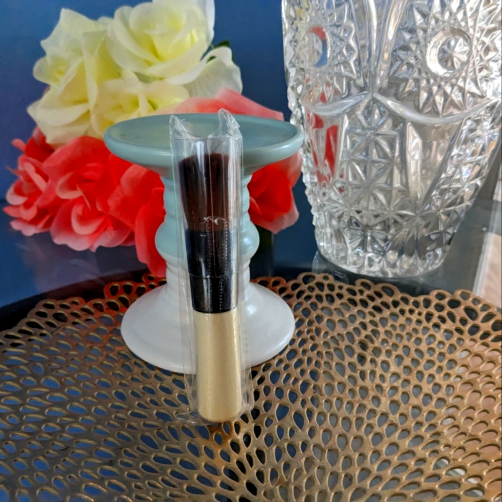 Bobbi Brown